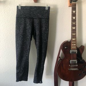 Lululemon cropped leggings Size 4